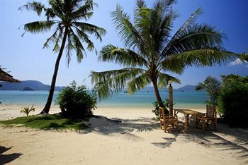 Byg Grand Beach Front & Sea View @ Panwa Beach المظهر الخارجي الصورة